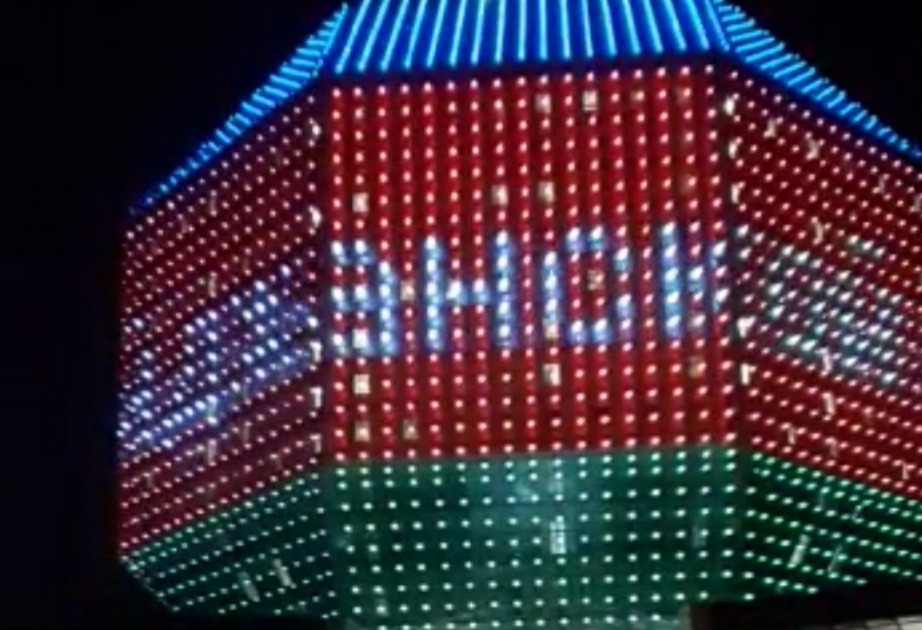 Minsk Milli Kitabxanasının binası Azərbaycan bayrağının rəngləri ilə işıqlandırılıb VİDEO