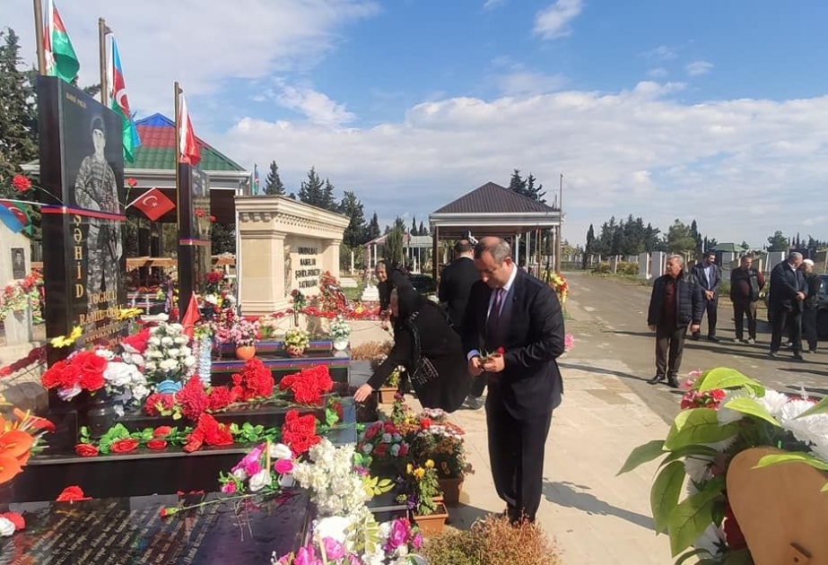 Milli Məclis sədrinin müavini Adil Əliyev Beyləqanda şəhidlərin anım tədbirlərində iştirak edib