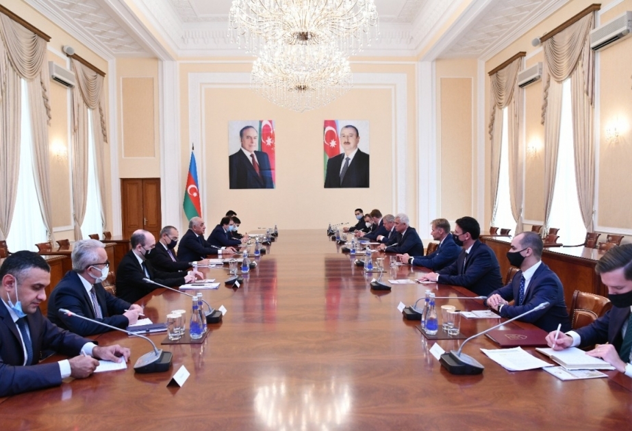 Primer ministro azerbaiyano se reúne con el ministro de Asuntos Exteriores y Europeos de Eslovaquia