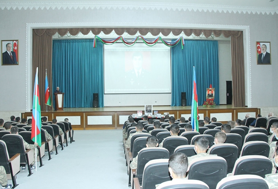 Ali Hərbi Məktəbdə baş leytenant Rəşad Rəhimovun xatirəsi anılıb