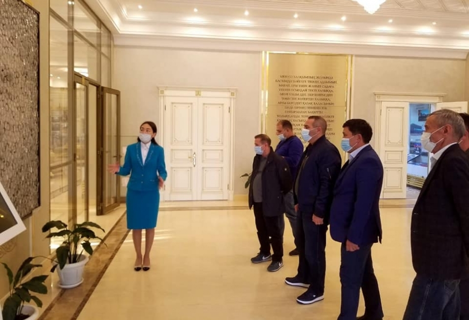 Qobustan qayaüstü abidələrinin yer aldığı rəsmlər Qazaxıstanda nümayiş olunacaq