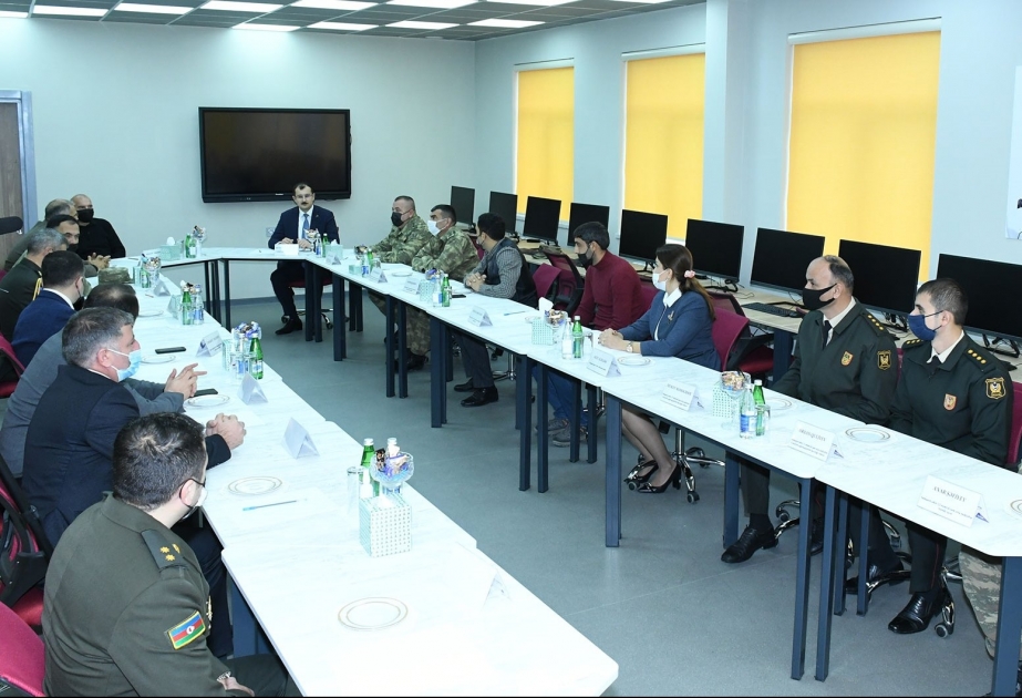 Vətən müharibəsi iştirakçısı olan təhsil işçiləri ilə görüş