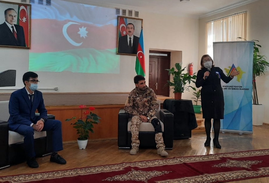 Məktəblilərin Vətən müharibəsi qaziləri ilə görüşü keçirilib