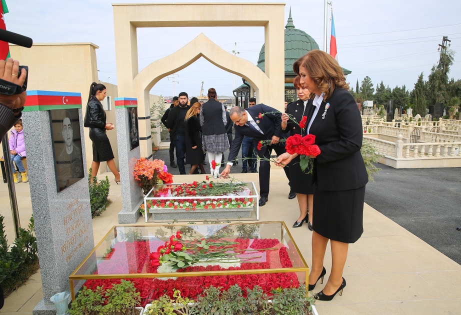 Şəhid Arəstə Baxışovanın məzarı ziyarət olunub