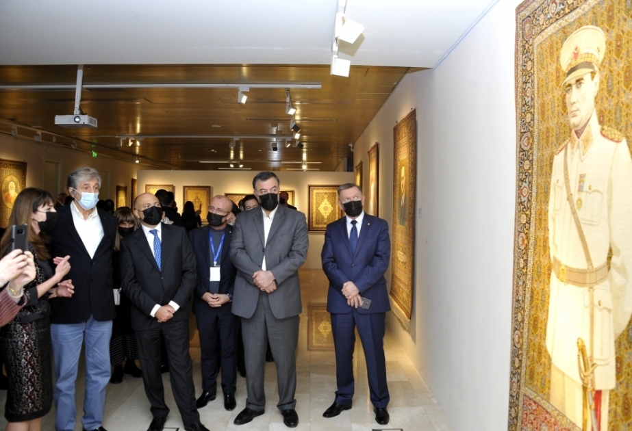 Milli Xalça Muzeyində “Kamil Əliyev: rəssam və dövr” adlı sərgi açılıb
