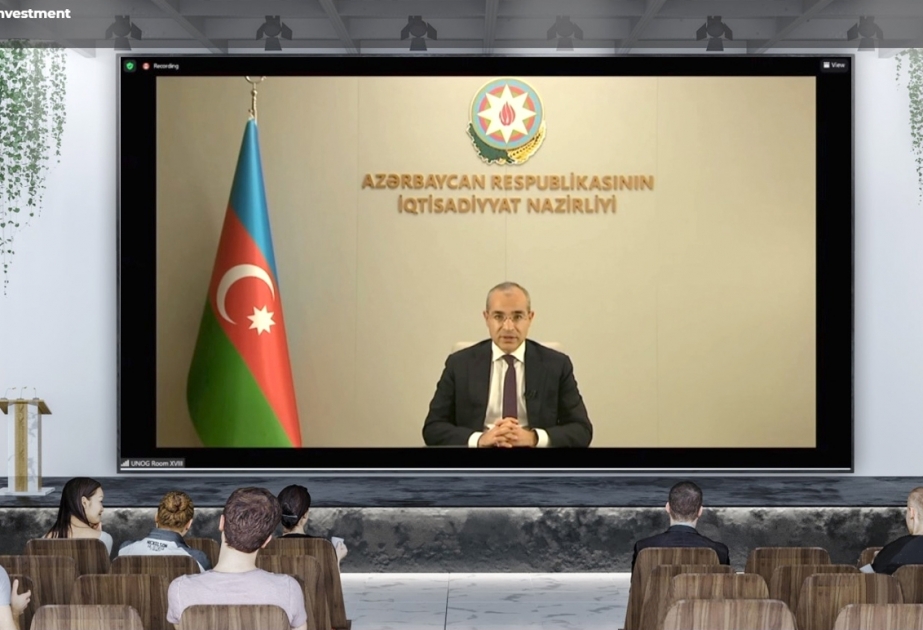 İqtisadiyyat naziri 7-ci Dünya İnvestisiya Forumunda çıxış edib