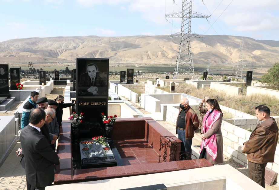 Əməkdar artist Yaqub Zurufçunun xatirəsi anılıb