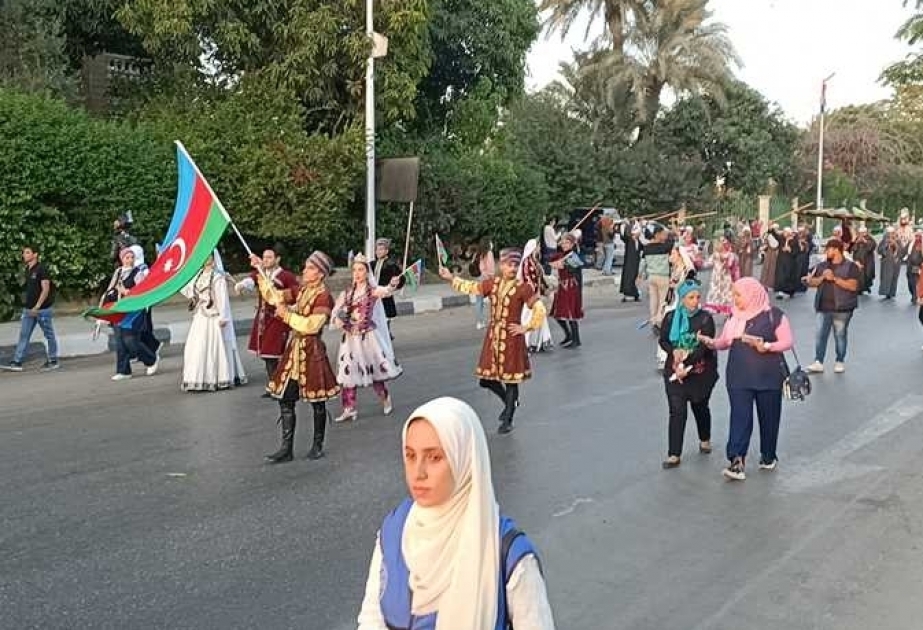الفنانون الاذربيجانيون شاركوا في حفل افتتاح مهرجان الإسماعيلية للفنون الشعبية