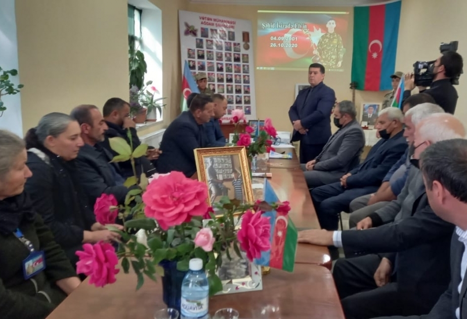 Герой, сменивший тар на оружие