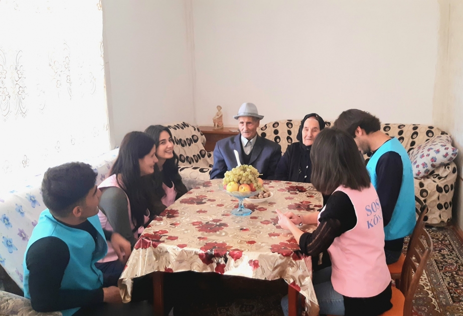 Sosial könüllülər Culfa rayonunda tənha ahılları ziyarət ediblər