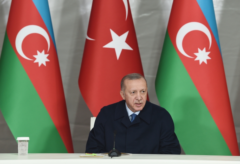 رجب طيب اردوغان: في يوم من الأيام سيتيسر لنا السفر من زنكزور إلى إسطنبول