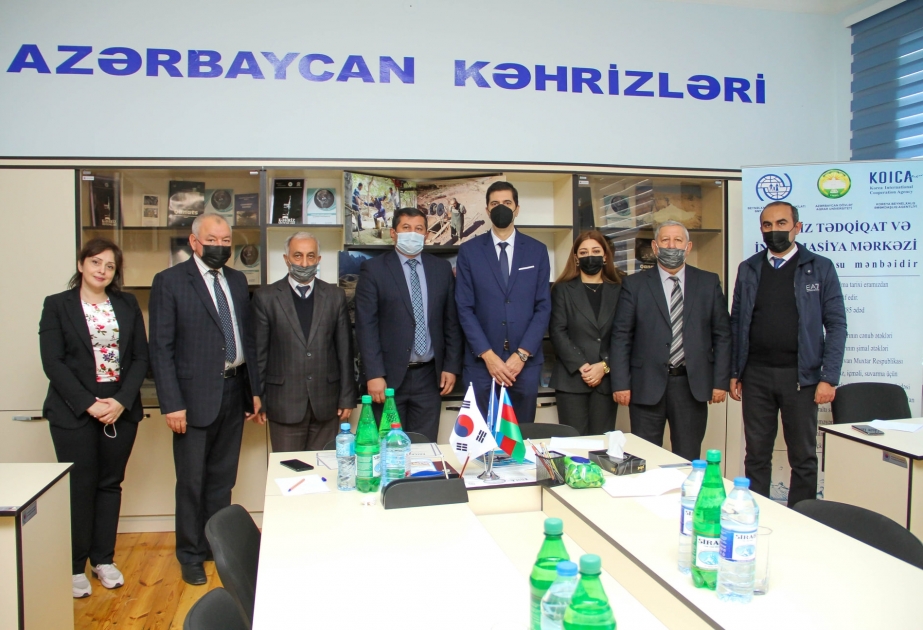 Kəhriz mühəndislik kursunu başa vuran tələbələrə sertifikatlar verilib