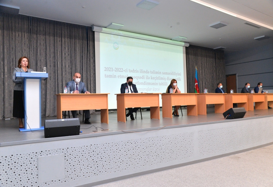 Məktəb direktorları üçün seminar keçirilib