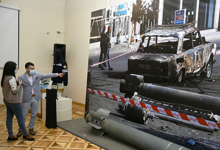 Tarix Muzeyində Ermənistanın Bərdəyə raket hücumunun nəticələrinə dair fotokompozisiya nümayiş olunur