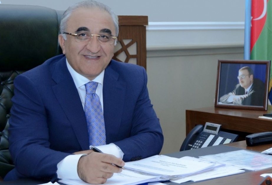 Rektor: İşəgötürən üçün vacib olan iddiaçının diplomu deyil, onun işləmək bacarığıdır