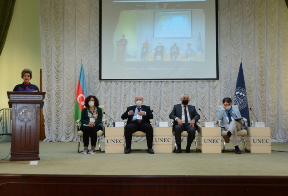 UNEC-də “5.0 Cəmiyyətlərdə strateji, sosial və iqtisadi çağırışlar” mövzusunda beynəlxalq konfrans işə başlayıb