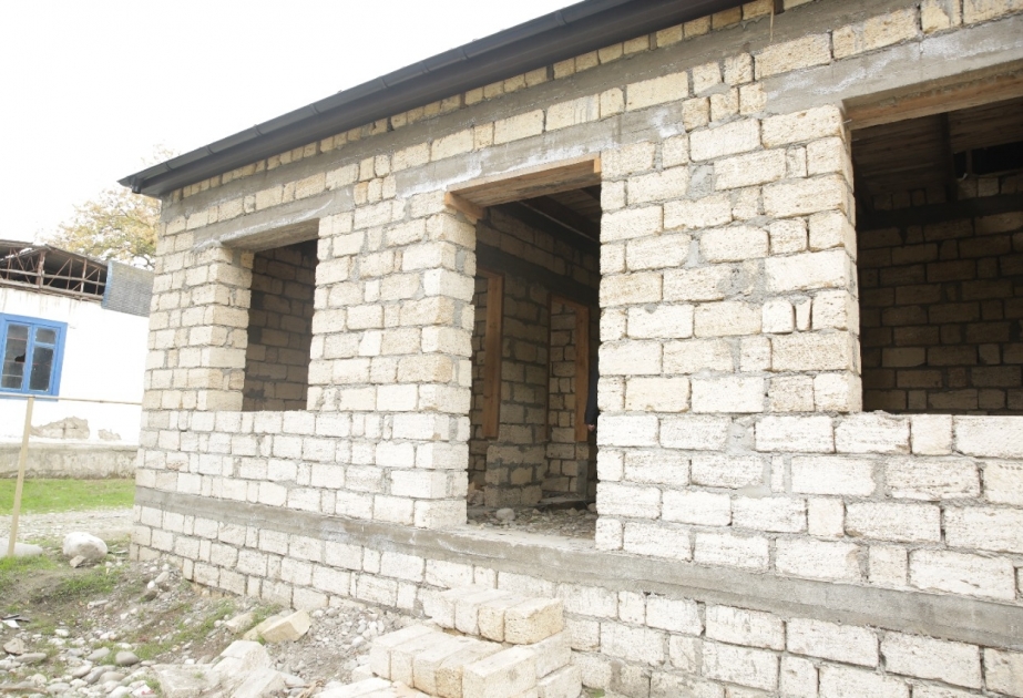 Xaçmazın Aşağı Ləgər kəndində yeni bağça binası tikilir