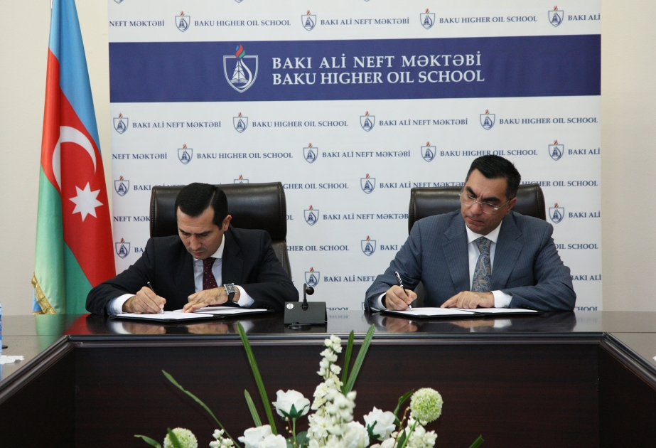 Vergi Xidmətinin Tədris Mərkəzi ilə Bakı Ali Neft Məktəbi arasında memorandum imzalanıb