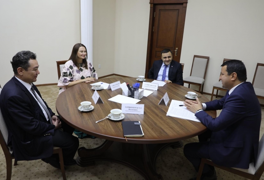 Azərbaycanla Qaraqalpaqıstan arasında qarşılıqlı əlaqələrlə bağlı mövcud vəziyyət barədə fikir mübadiləsi aparılıb