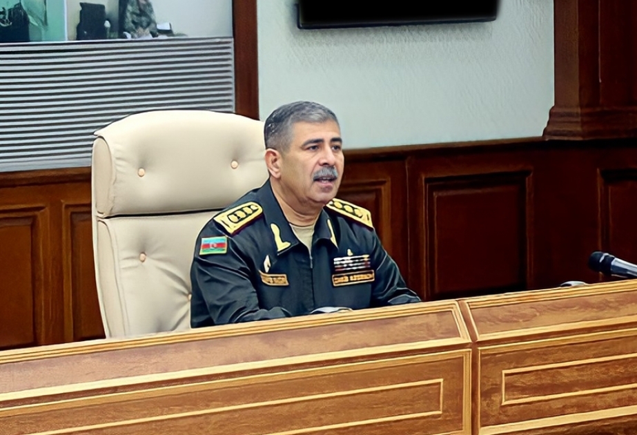 Azerbaijani defense minister gives relevant instructions to troops at official meeting