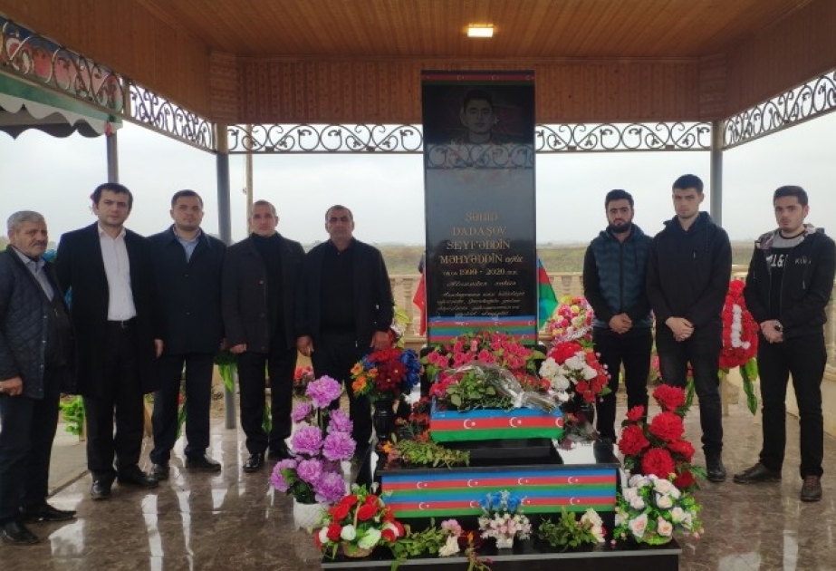 BDU-nun bir qrup əməkdaşı şəhid Seyfəddin Dadaşovun ailəsini ziyarət edib