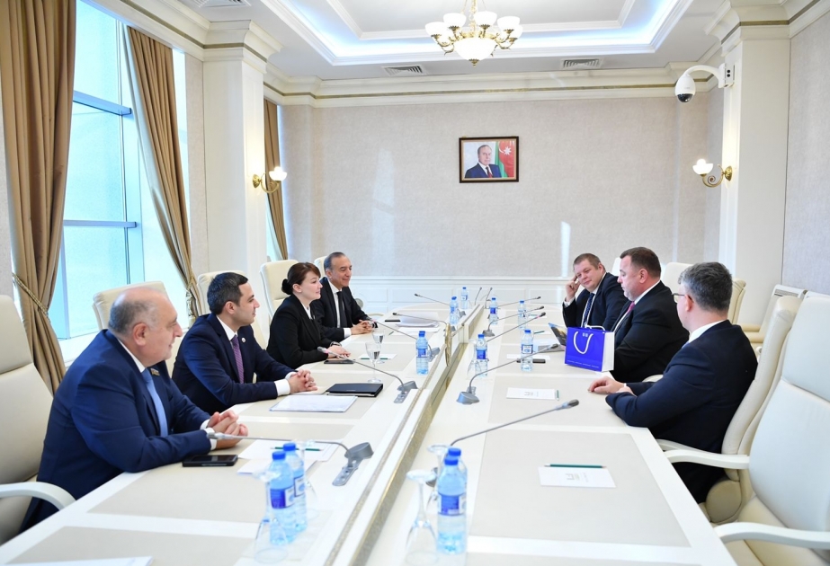 Milli Məclisdə Azərbaycanla Estoniya arasında əməkdaşlıq əlaqələrinin perspektivləri müzakirə olunub