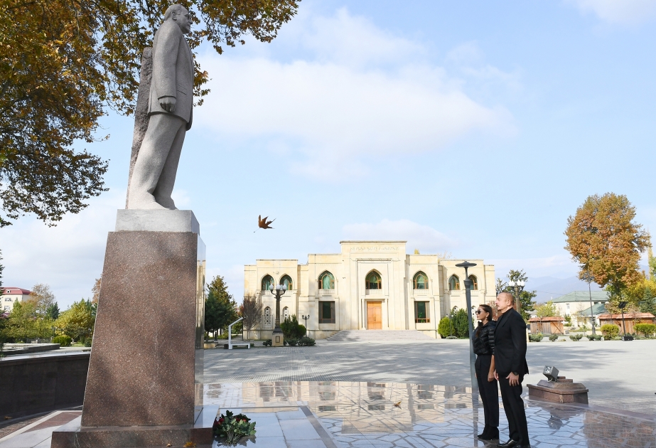 El presidente Ilham Aliyev y la primera dama Mehriban Aliyeva visitan el distrito de Ismayilli