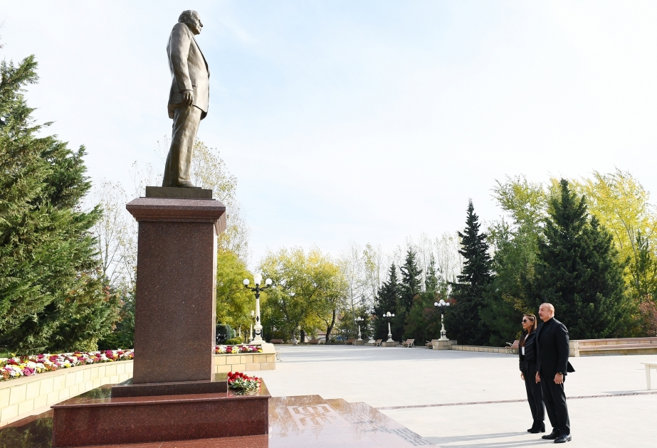 El máximo mandatario azerbaiyano y la primera dama visitan el distrito de Shamakhi