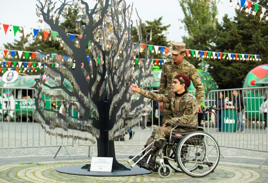“Zəfər” Yarmarkasında Zəfər ağacı yerləşdirilib