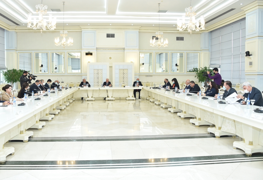 Milli Məclisdə “Ali təhsil haqqında” Qanunla bağlı işçi qrup tərəfindən hazırlanmış layihə müzakirə olunur