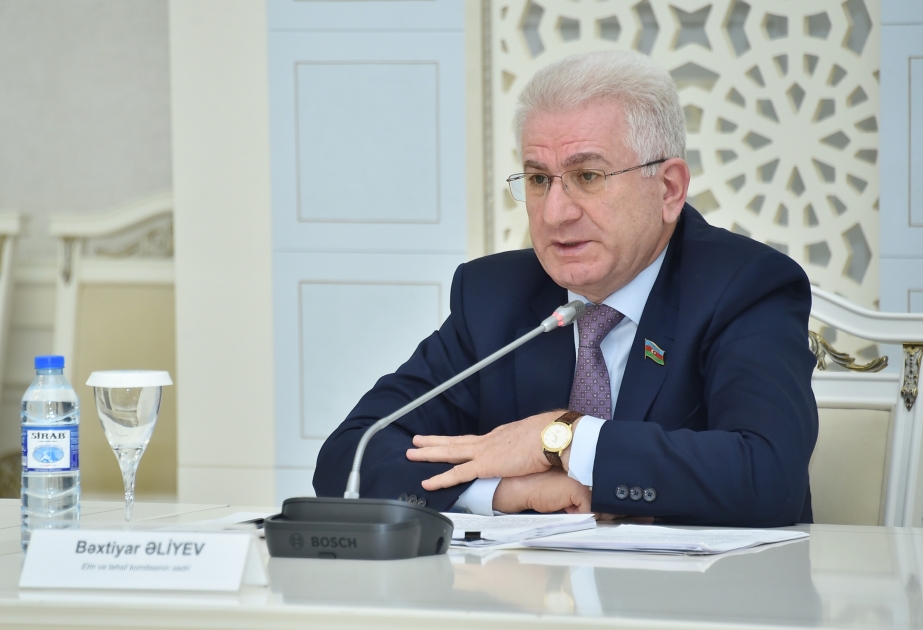 Bəxtiyar Əliyev: Təhsil sisteminin təkmilləşdirilməsi zamanın tələbidir