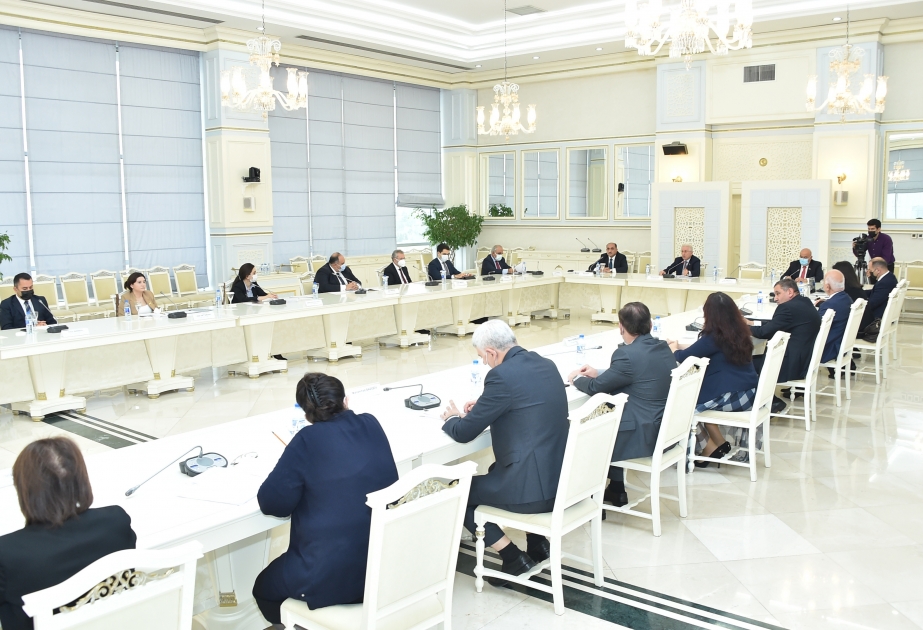 İdris İsayev: Ali təhsil üzrə qəbul planını artırmaq əvəzinə təhsilin keyfiyyəti yaxşılaşdırılmalıdır