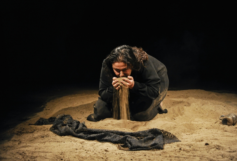 “Qalib olan Azərbaycan” adlı tamaşalar festivalında ilk səhnə əsəri təqdim edilib
