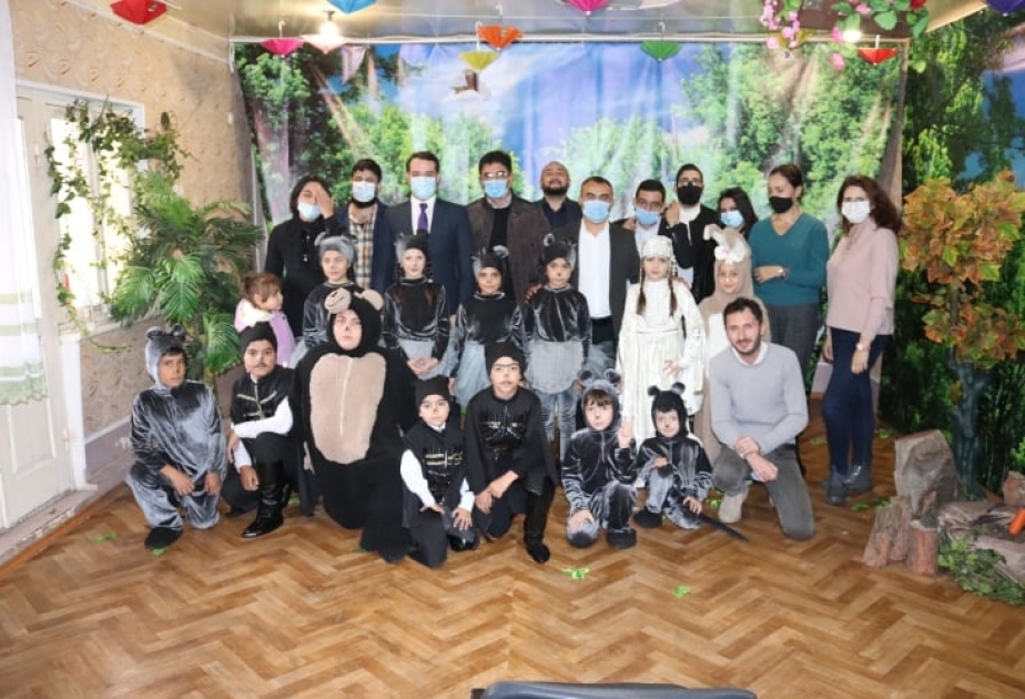 Gürcüstanda azərbaycandilli ilk müstəqil uşaq teatrında “Meşə komediyası” pyesi əsasında tamaşa hazırlanıb