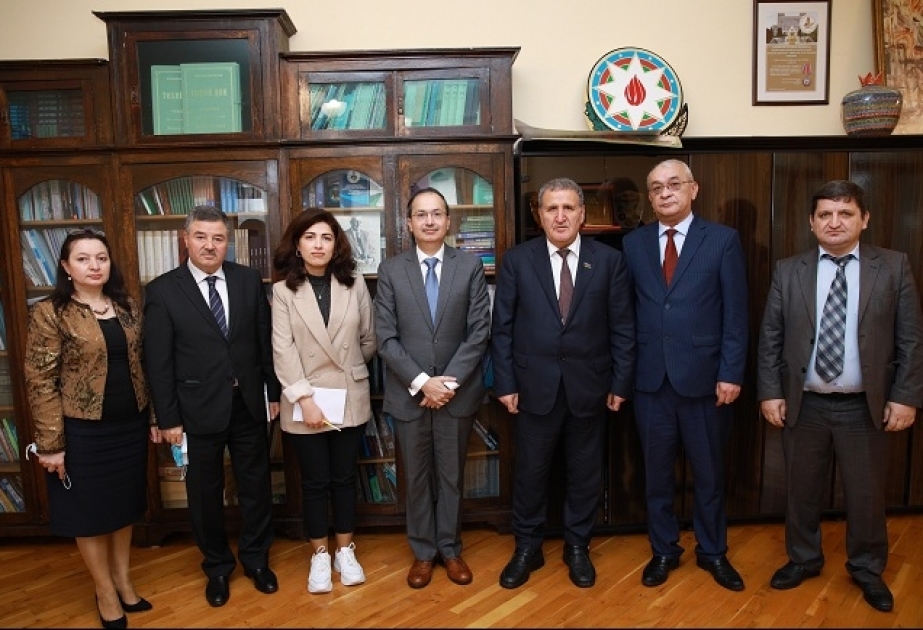 Ədəbiyyat İnstitutunda Pakistanın böyük şairi Məhəmməd İqbalın “Seçilmiş əsərləri”nin təqdimatı olub