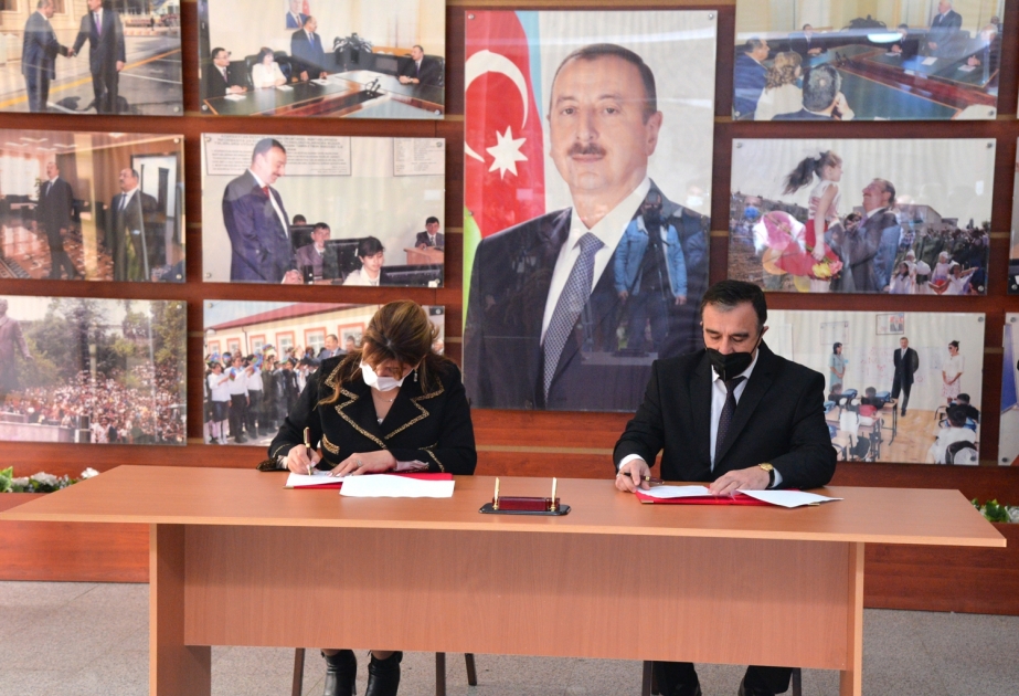 Bakıdakı 2 nömrəli Texniki-Humanitar Liseylə Şuşa məktəbi arasında əməkdaşlıq sazişi imzalanıb