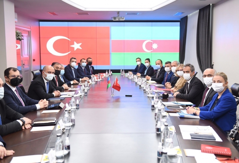 阿塞拜疆教育部代表团访问土耳其