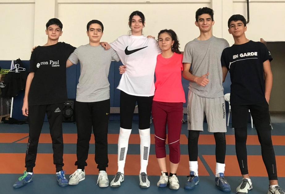 Azərbaycanın yeniyetmə qılıncoynadanları Ankarada təlim-məşq toplanışında iştirak edirlər