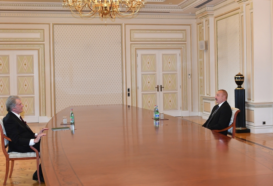 El presidente Ilham Aliyev recibió al ex presidente ucraniano Viktor Yushchenko