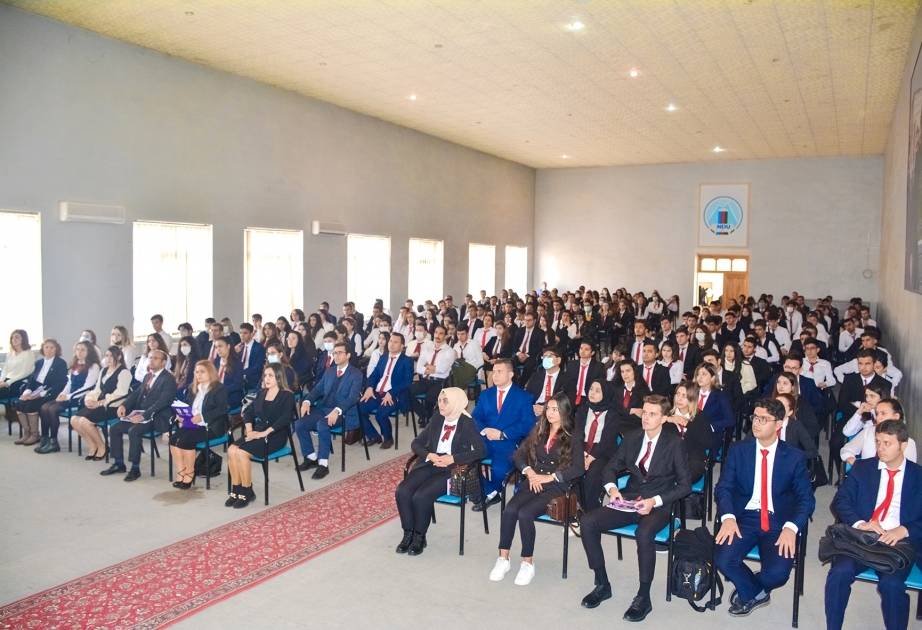 “Əcnəbi tələbələr üçün Azərbaycan dili dərsliyi”nin təqdimatı olub