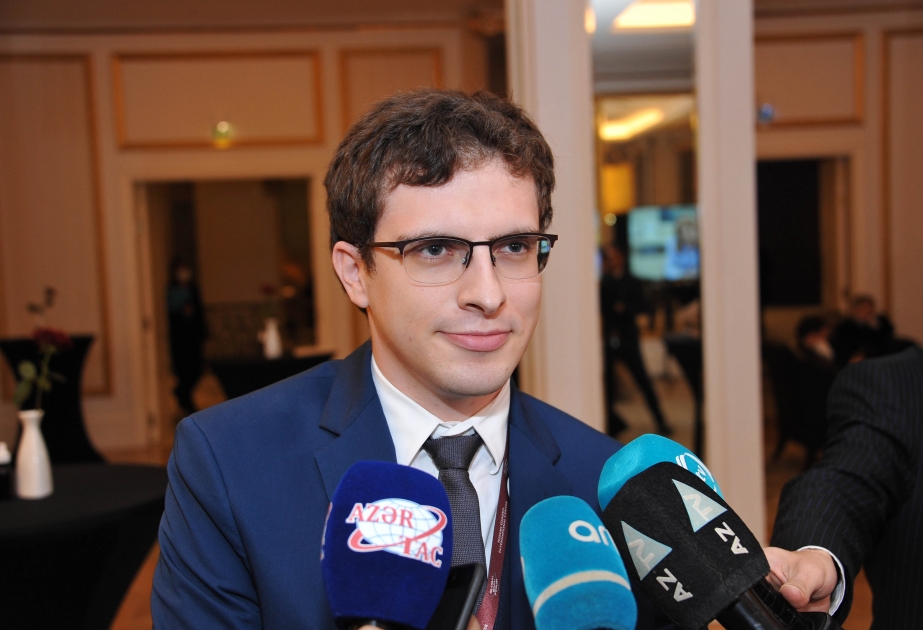 Karlos Roa: COVID-19 hazırda beynəlxalq münasibətlərin normallaşmasına əsas maneədir