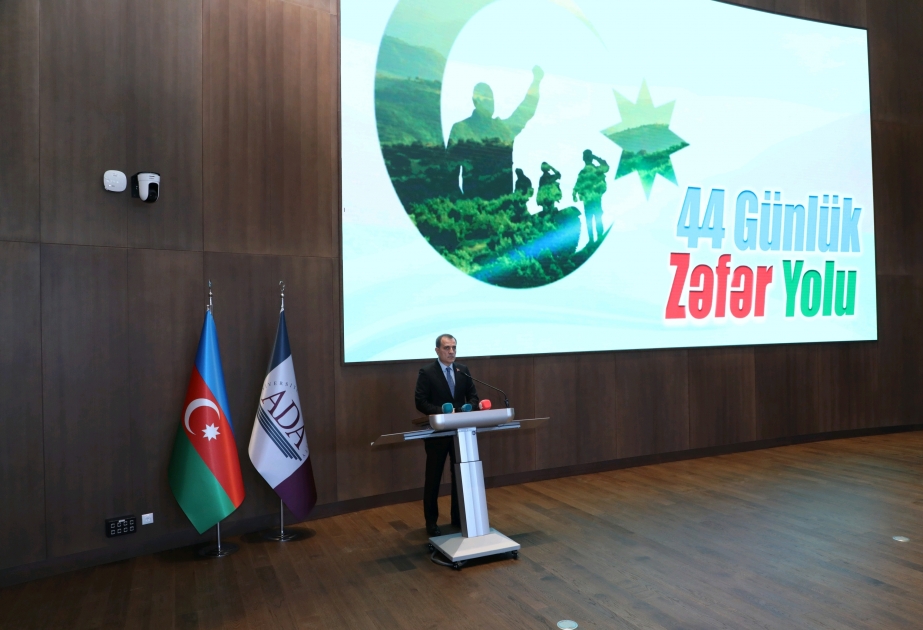 Canciller: "Azerbaiyán ha entregado hasta ahora los cuerpos de unos 1700 militares armenios en virtud del derecho humanitario"