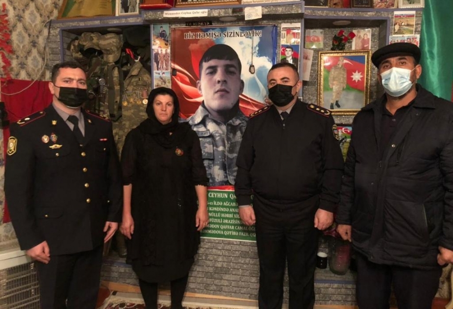 Polis əməkdaşları Zəfər Günü münasibətilə şəhid ailələrini ziyarət ediblər