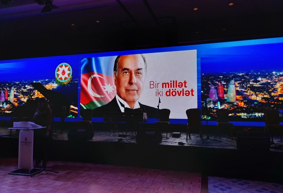 Zəfərimizin birinci ildönümü İstanbulda böyük coşqu ilə qeyd edilib VİDEO