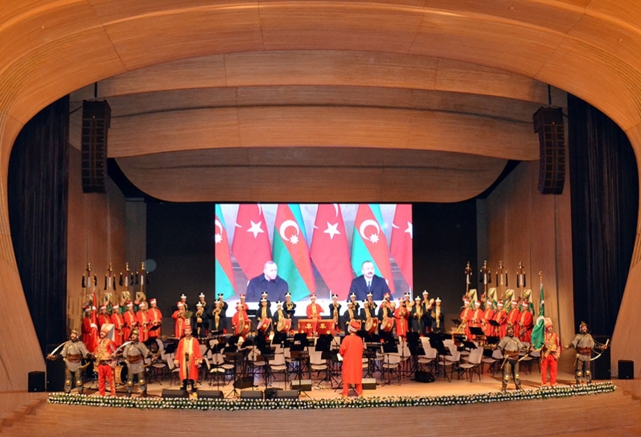 Türkiyənin Mehteran Birliyi Zəfər Günü münasibətilə keçirilən konsertdə çıxış edib VİDEO