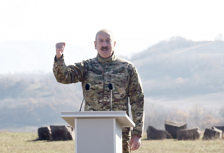 Prezident İlham Əliyev: Xalqımızın böyüklüyünü müharibə dövründə və müharibədən sonrakı bir il ərzində göstərdik VİDEO