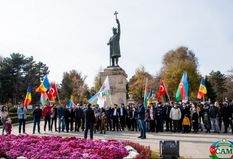 Kişinyovda Zəfər Gününə həsr olunmuş yürüş və bayram tədbiri keçirilib