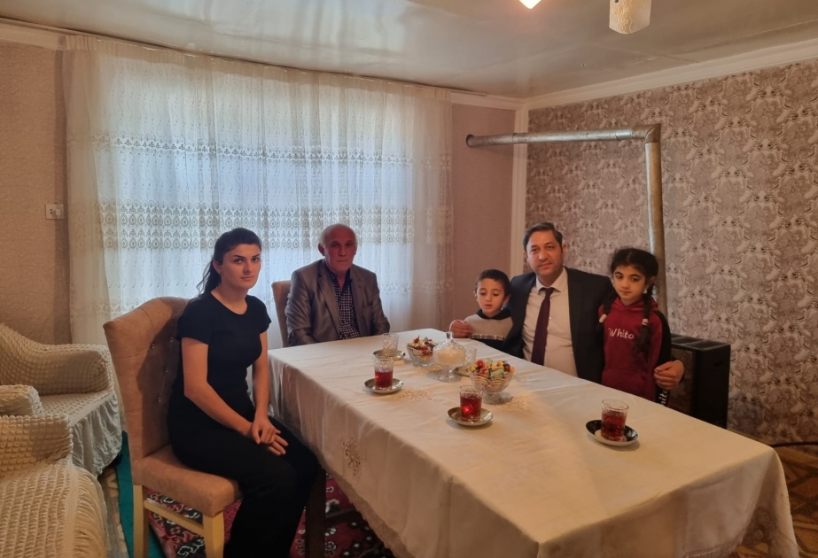 Zəfər Günü münasibətilə şəhid ailəsi ziyarət olunub