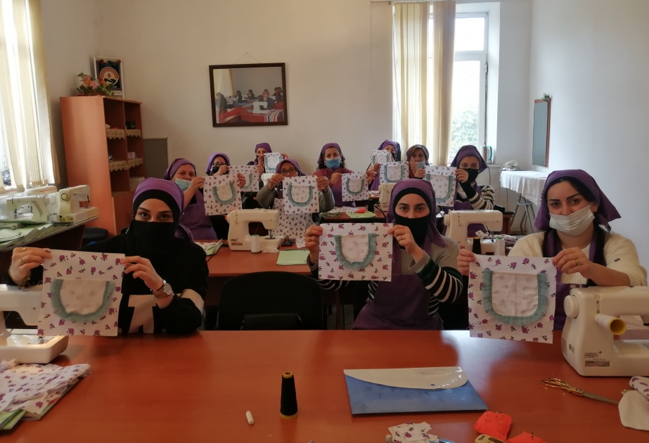 Dərzi peşəsi üzrə hazırlıq kursunda növbəti qrupun təlimləri başlayıb