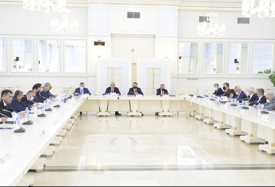 Milli Məclisin İqtisadi siyasət, sənaye və sahibkarlıq komitəsində büdcə zərfi müzakirə edilib